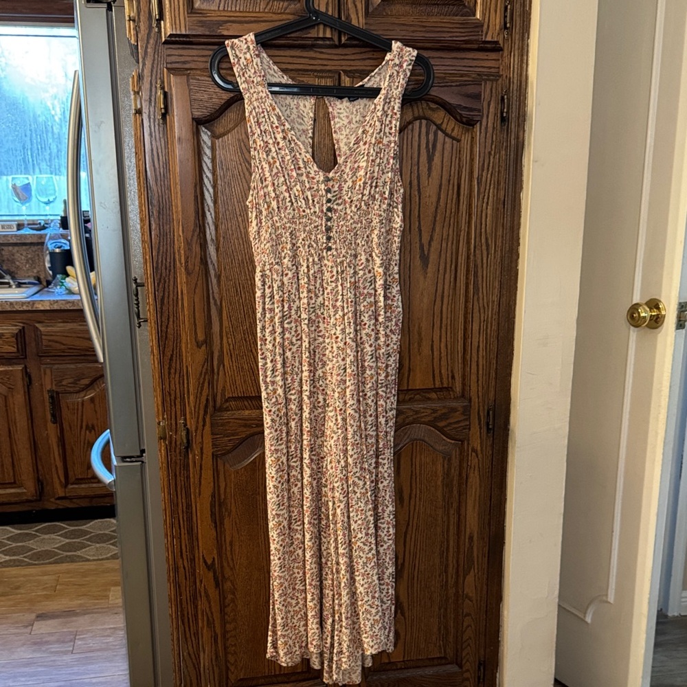 EUC! American Eagle sleeveless jumpsuit! Size S